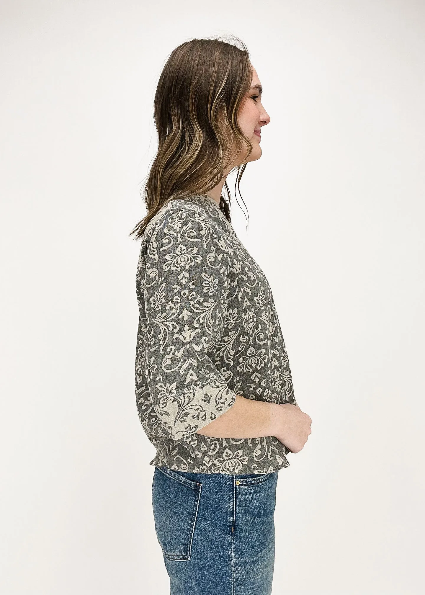 Amanda Blumen Top