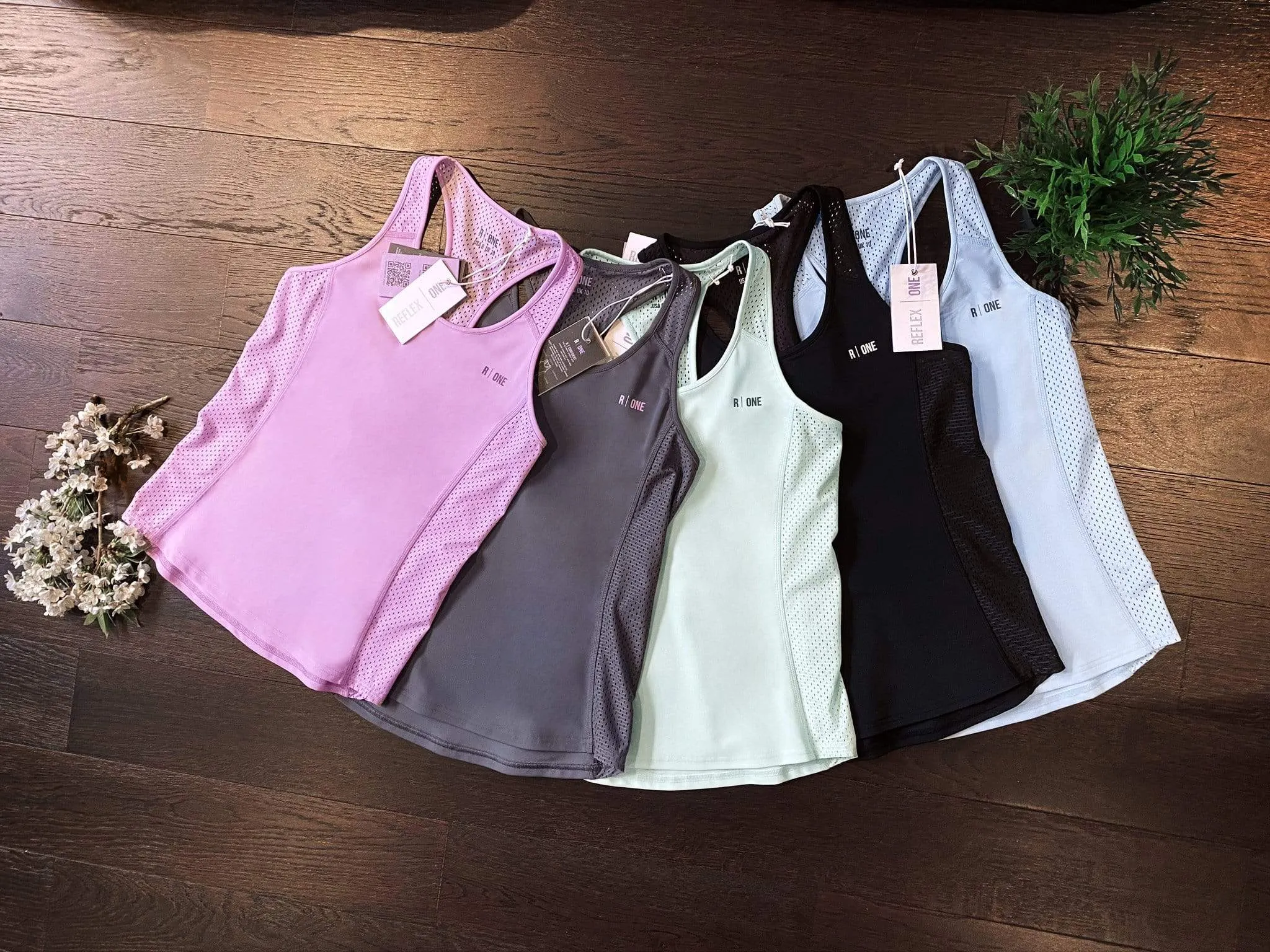 B-Confident Sportweste aus recyceltem Material | Blütenblatt