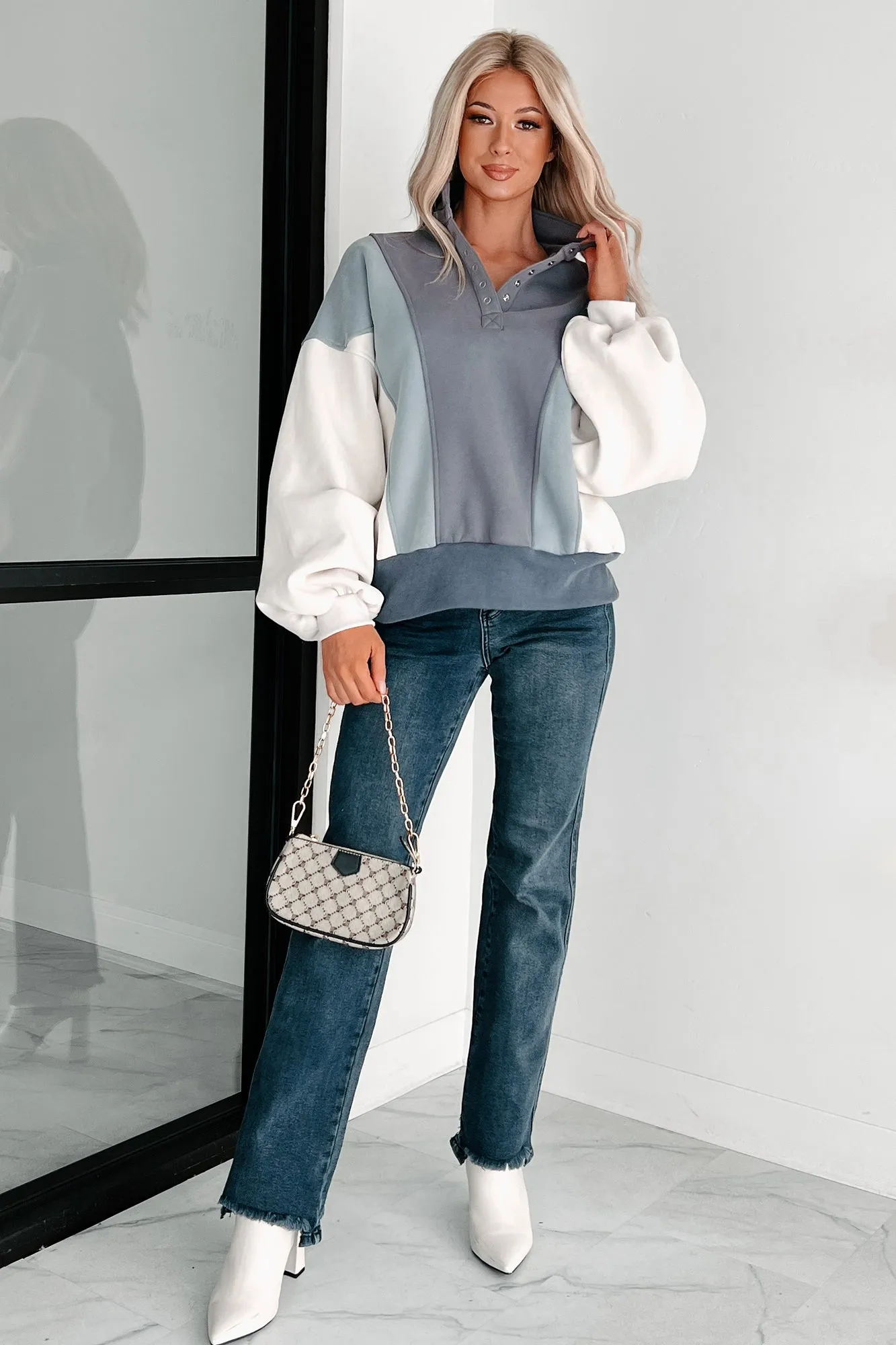 Blizzard Blues Colorblock Pullover Sweatshirt (Blau Multi)