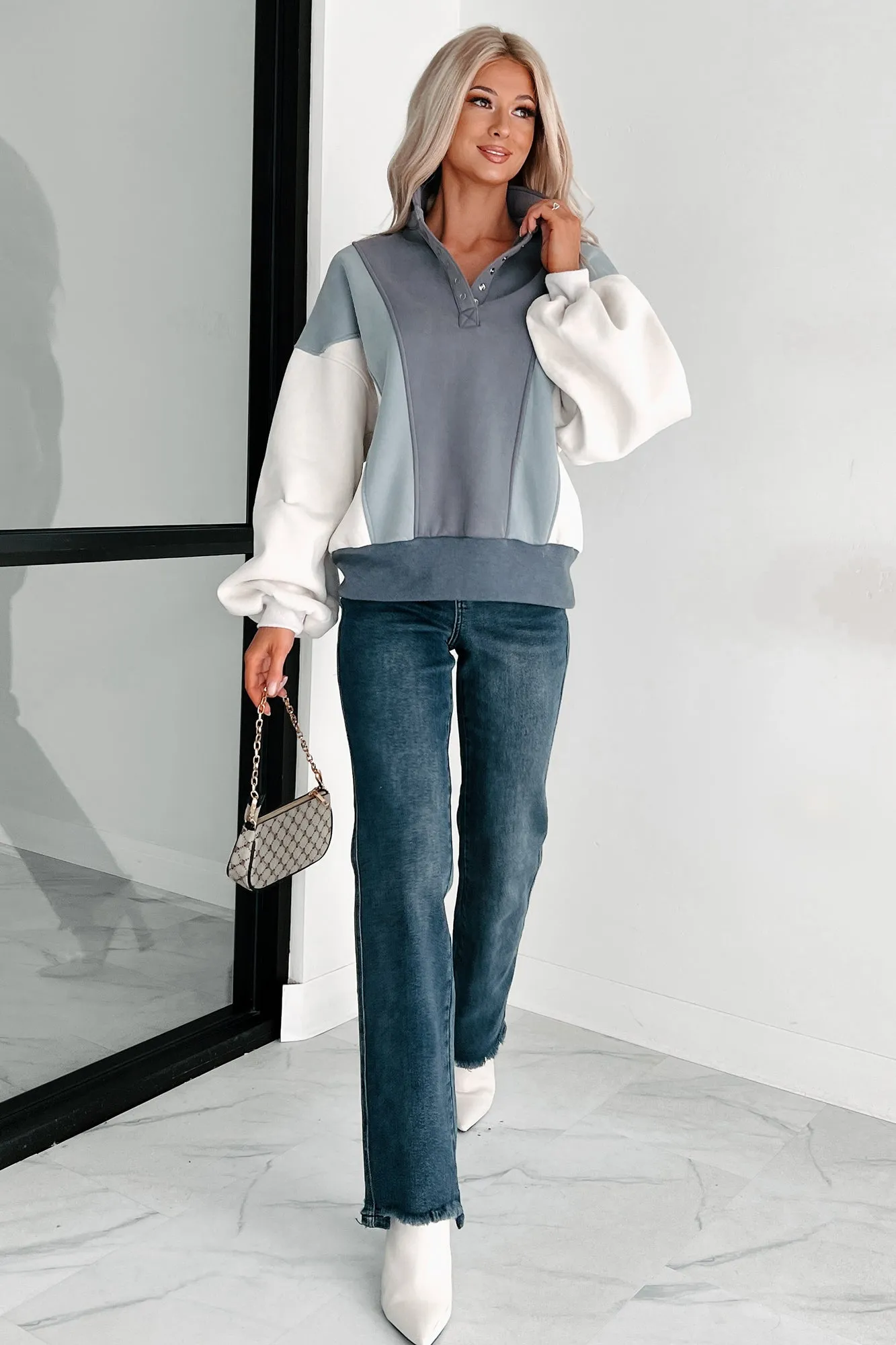 Blizzard Blues Colorblock Pullover Sweatshirt (Blau Multi)