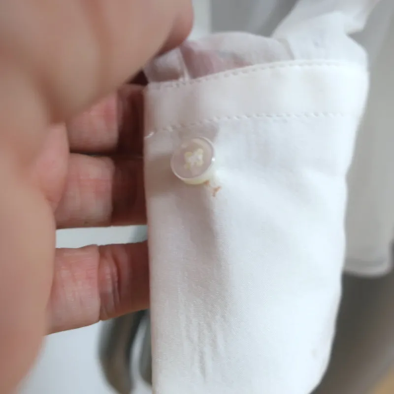 Brunello Cucinelli Monili Epaulette Bluse Weiße Chiffonseide Größe M