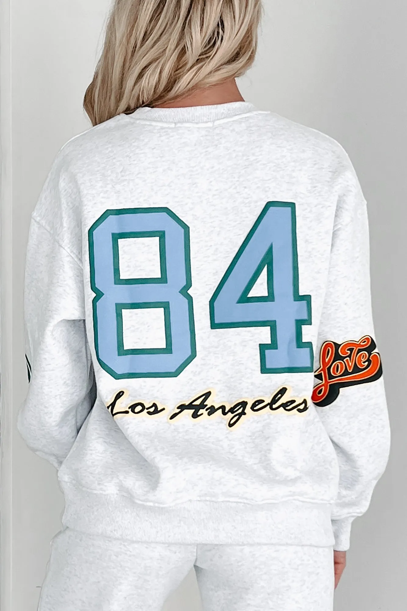 Comfy In Cali Puff-Druck Sweatshirt (Heather Grau)