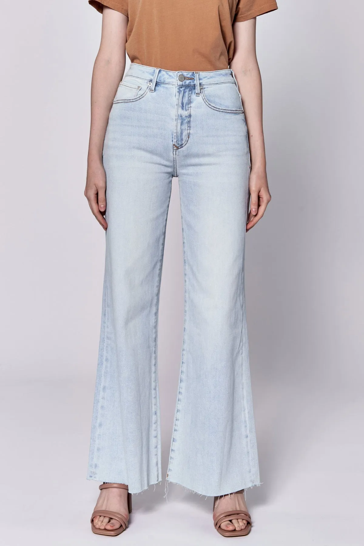 Lieber John Fiona High Rise Vollbund Abgeschnittener Saum Jeans Strand