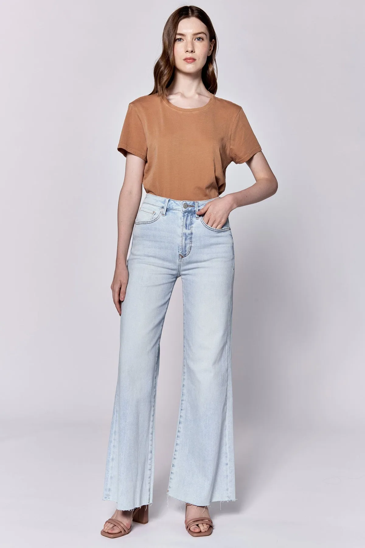 Lieber John Fiona High Rise Vollbund Abgeschnittener Saum Jeans Strand