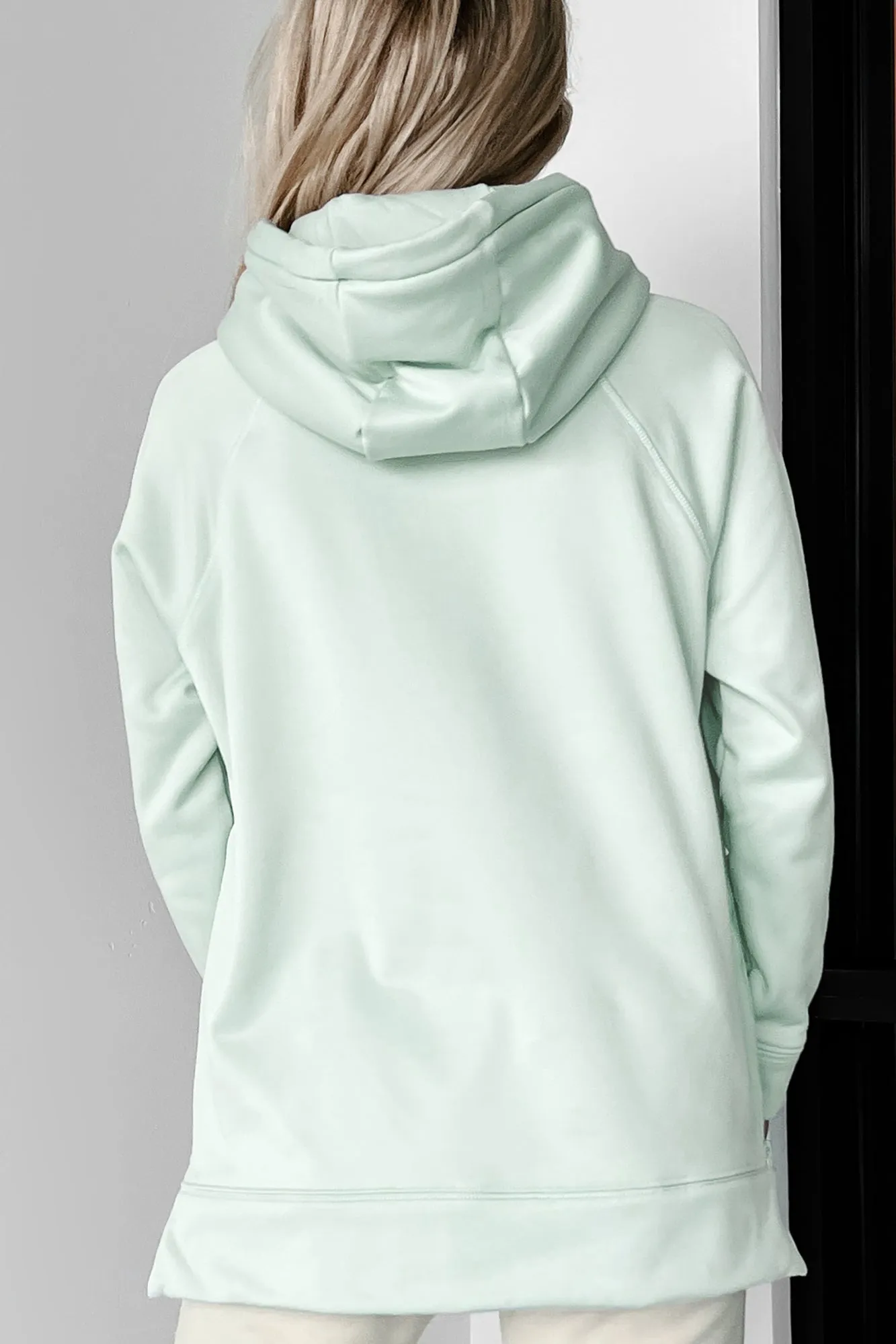 Embracing The Adventure Reißverschluss-Detailhoodie (Surf Spray)