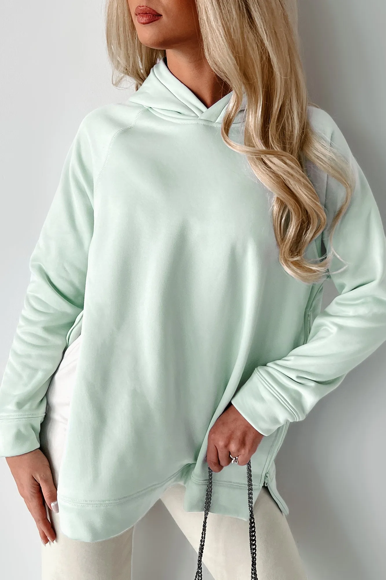 Embracing The Adventure Reißverschluss-Detailhoodie (Surf Spray)
