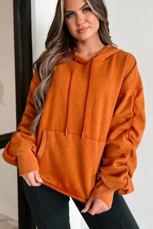 Flieh vor der Realität Rüschenärmel Kapuzenpullover (Vintage Rost)