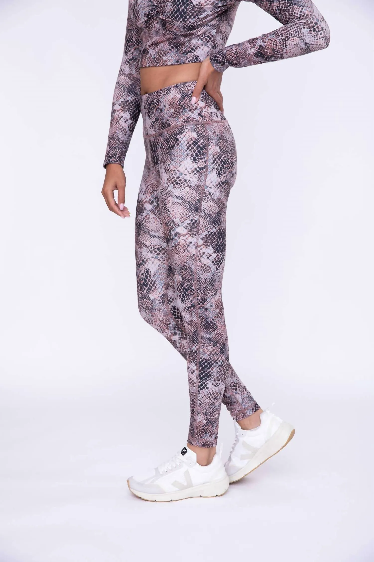 Hochtaillierte Leggings im Dusty Snake-Print