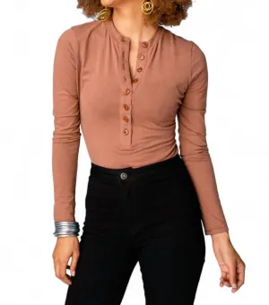 Ivy Henley Knopfleibchen in Braun