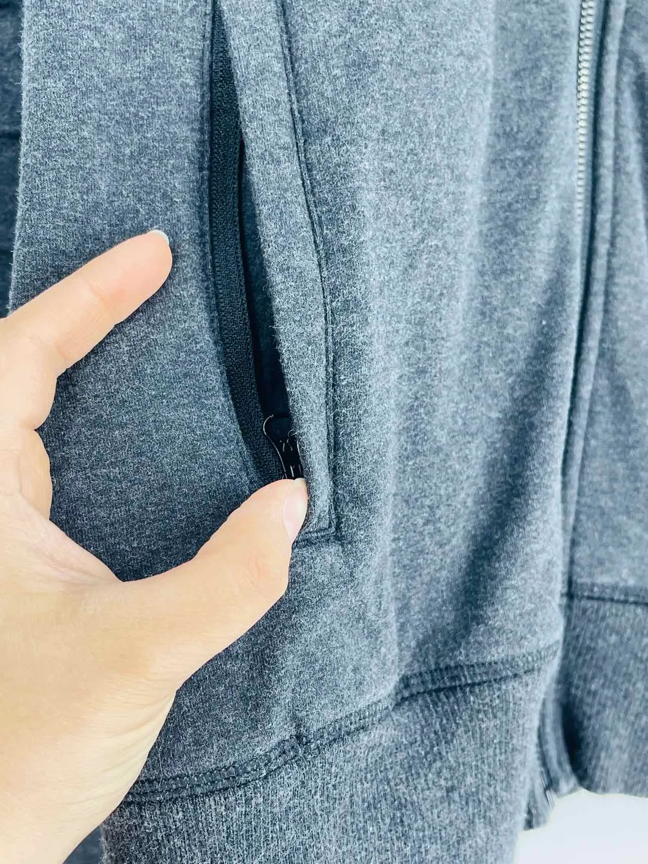 Lululemon Athletica Größe S ? Kapuzejacke mit Abnähern in meliertem Anthrazit
