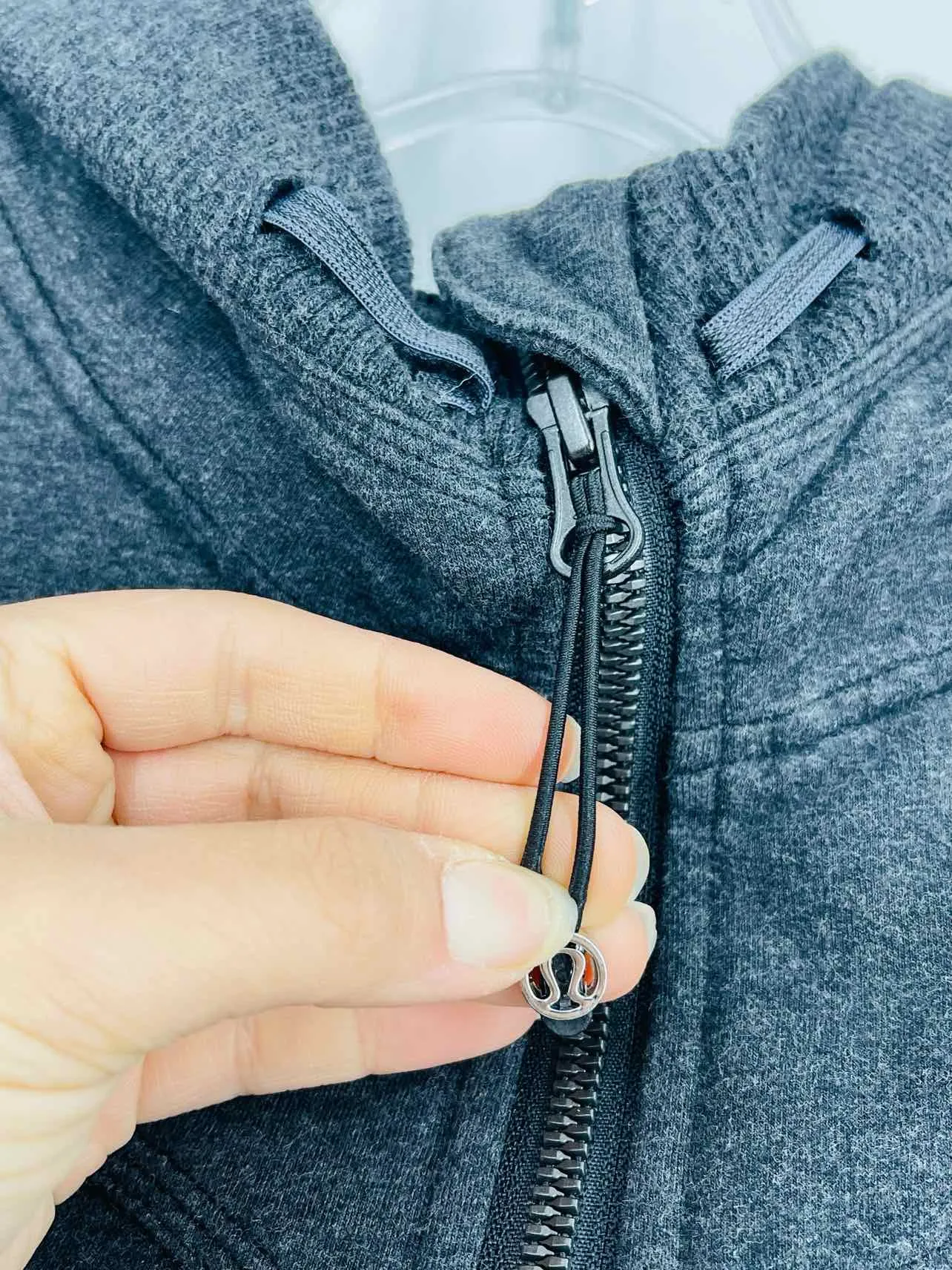 Lululemon Athletica Größe S ? Kapuzejacke mit Abnähern in meliertem Anthrazit