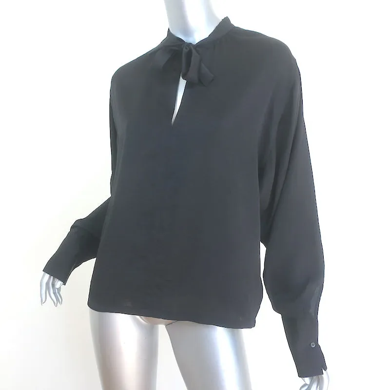 Maje Loiso Bluse mit Krawattenverschluss Schwarz Satin Crepe Größe 1 Langarm Top