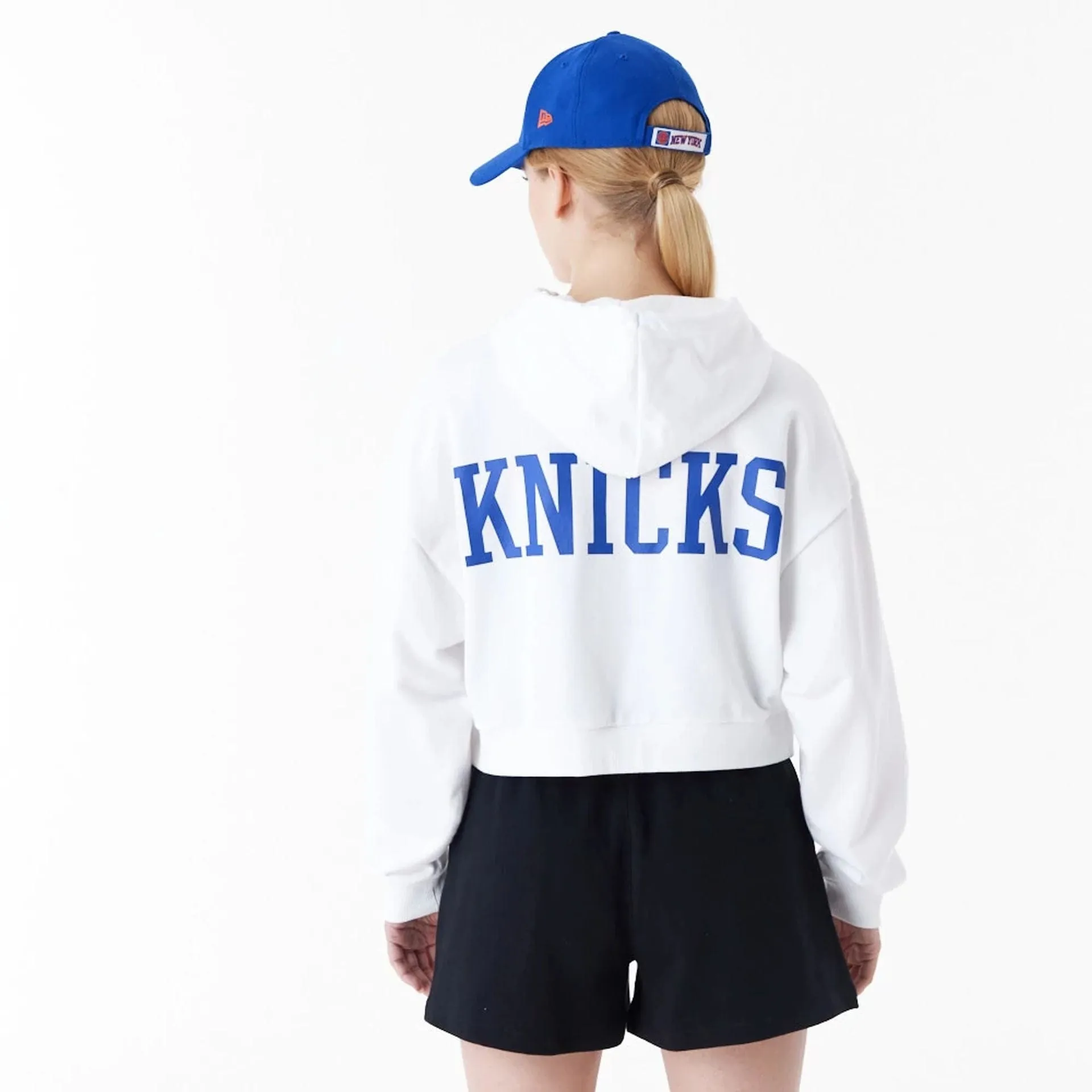 New Era Sweatshirts und Hoodies New York Knicks Damen NBA Team Logo Weißes Cropped Pullover Hoodie