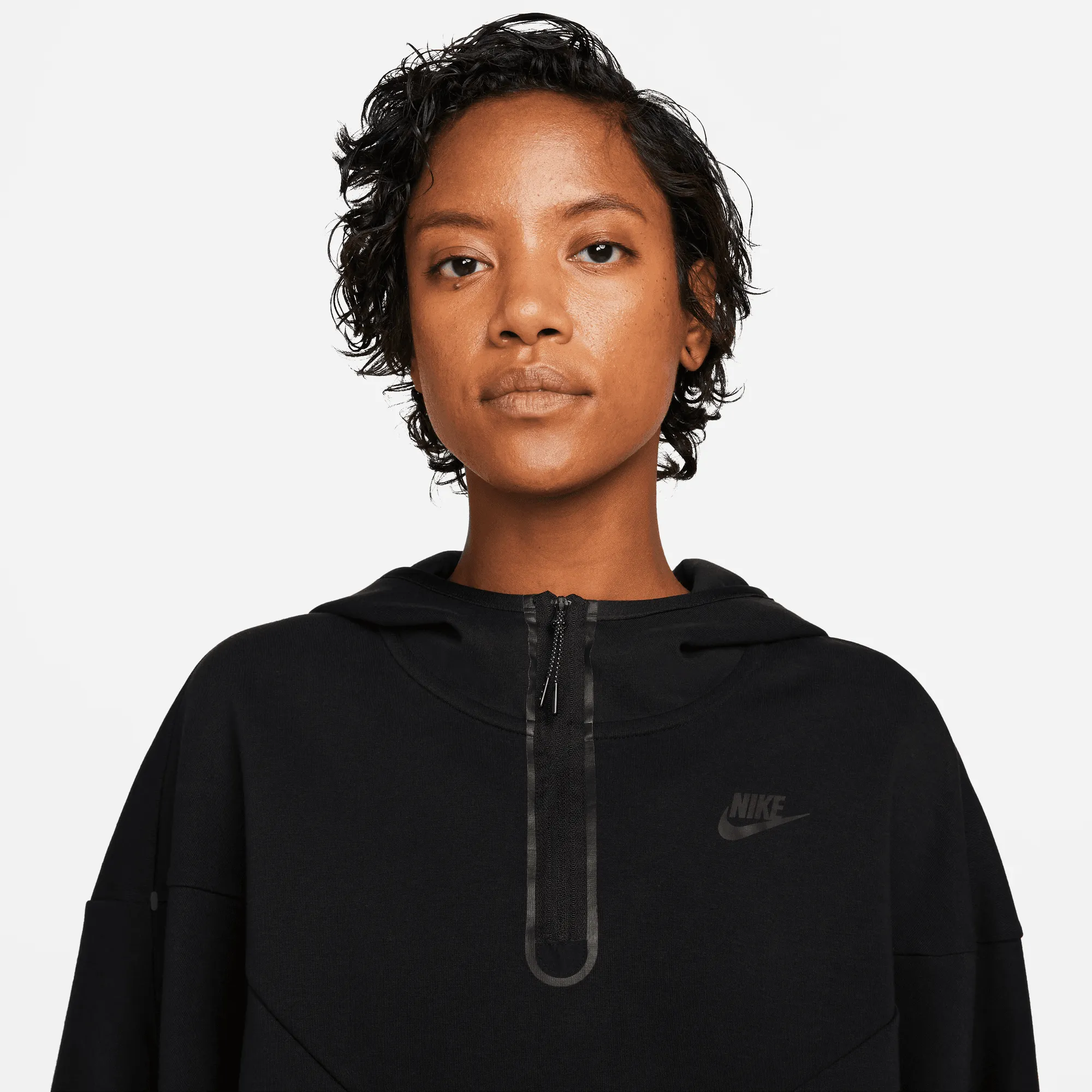 NIKE SW TECH FLEECE (SCHWARZ)