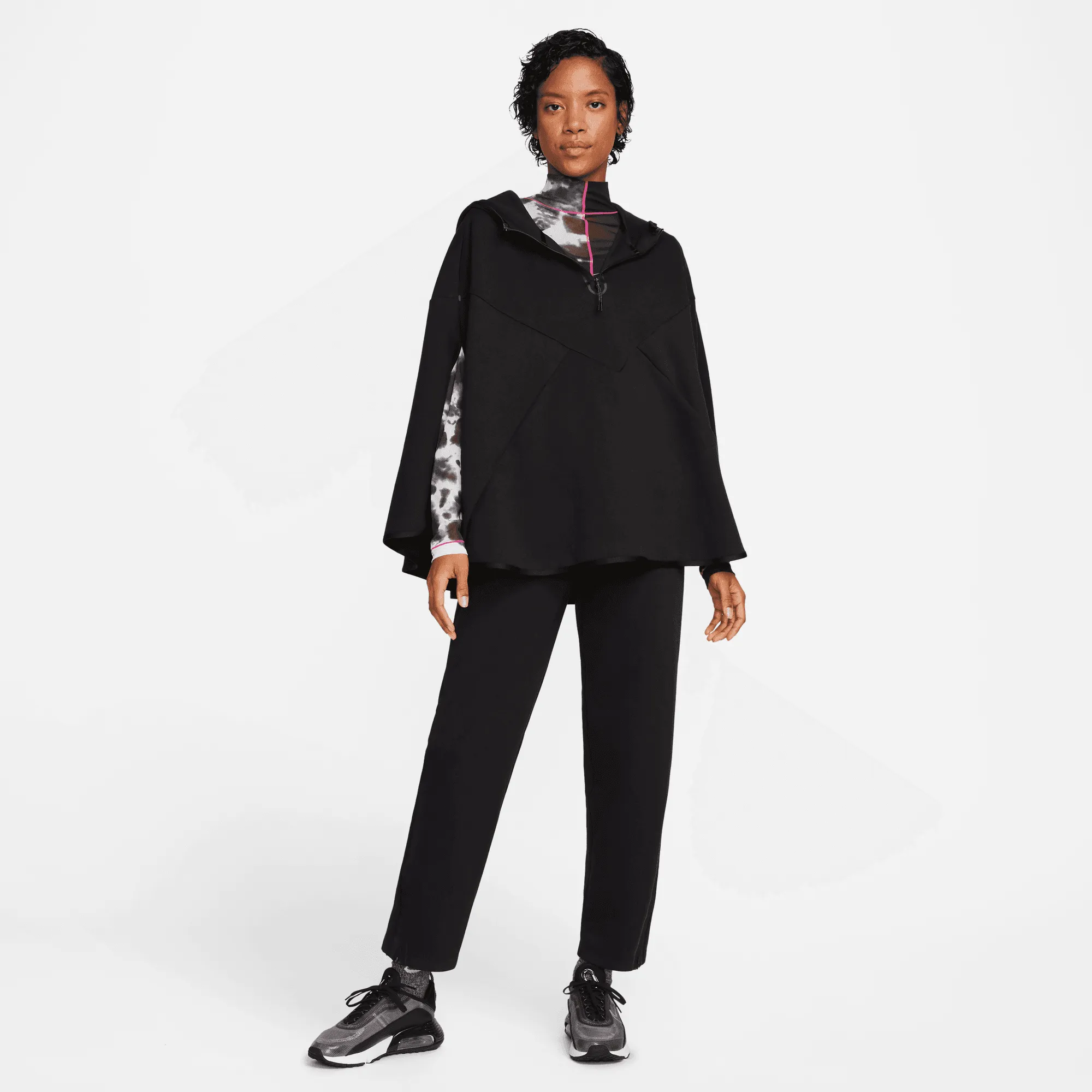 NIKE SW TECH FLEECE (SCHWARZ)