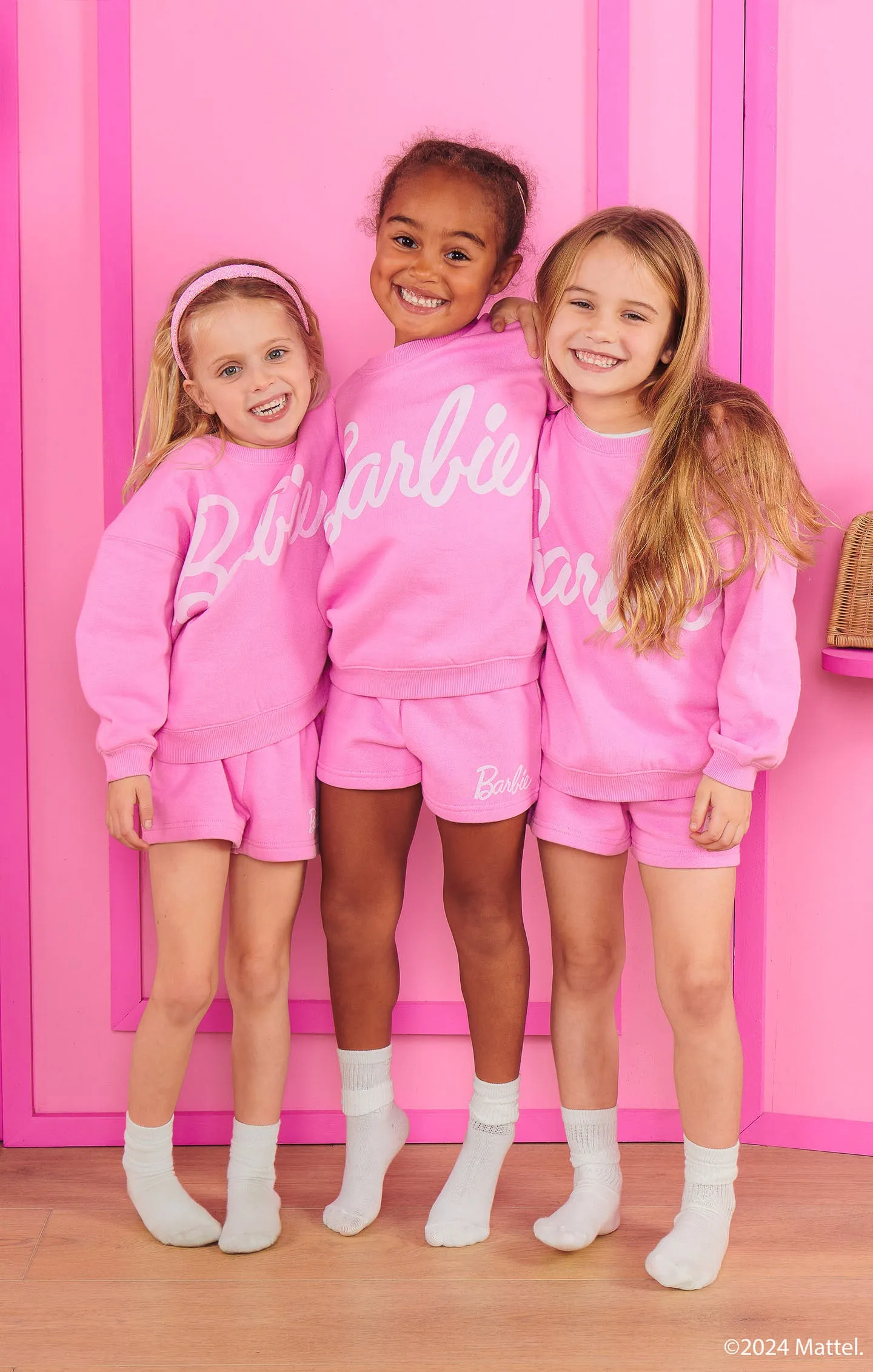 Playdate Sweatshirt ~ Lil Barbie™ Grafik