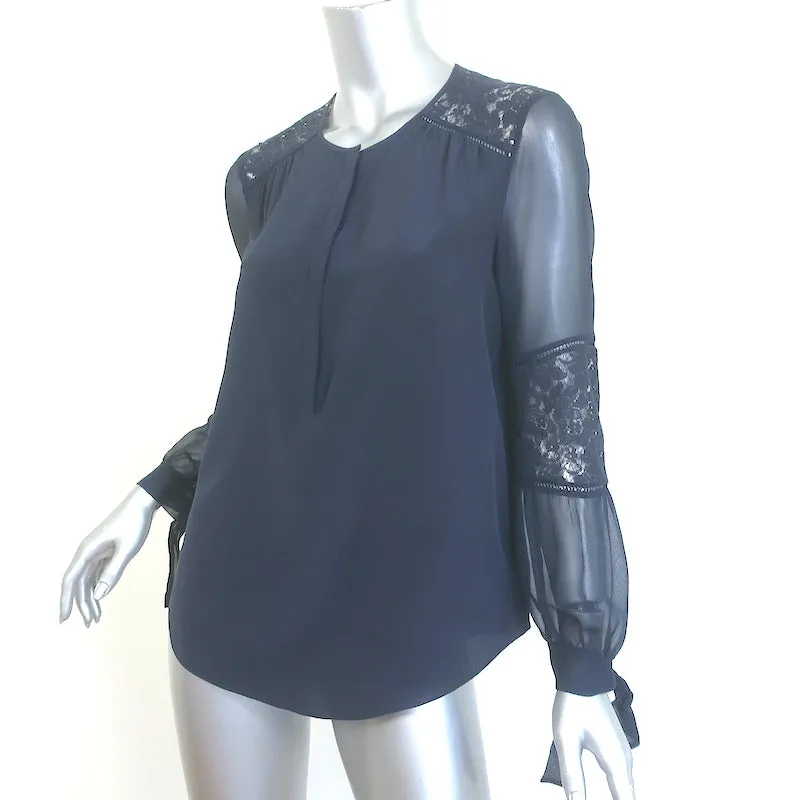Rebecca Taylor Sarah Spitzenbesetztes Top Marineblau Seide Größe 0 Bündchen-Bluse mit Bindebändern