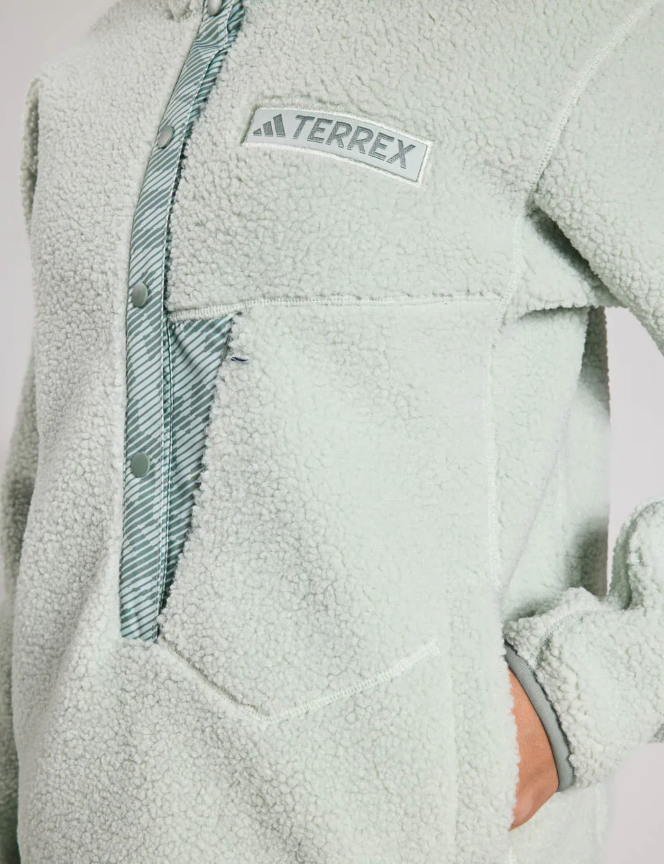 Terrex Xploric High-Pile-Fleece-Pullover-Sweatshirt - Leinengrün