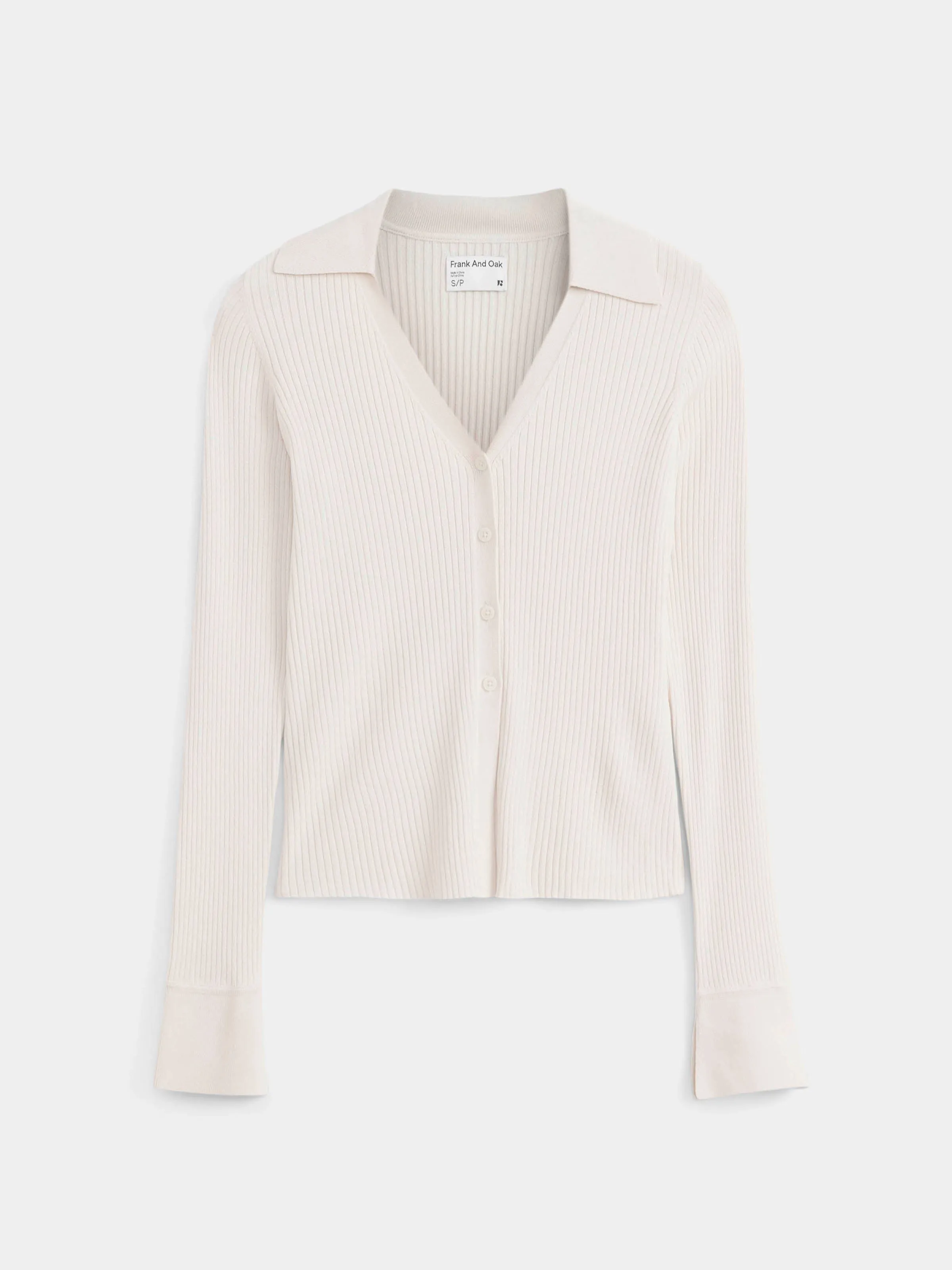 Der Knopf-Slimfit-Pullover in Naturbeige