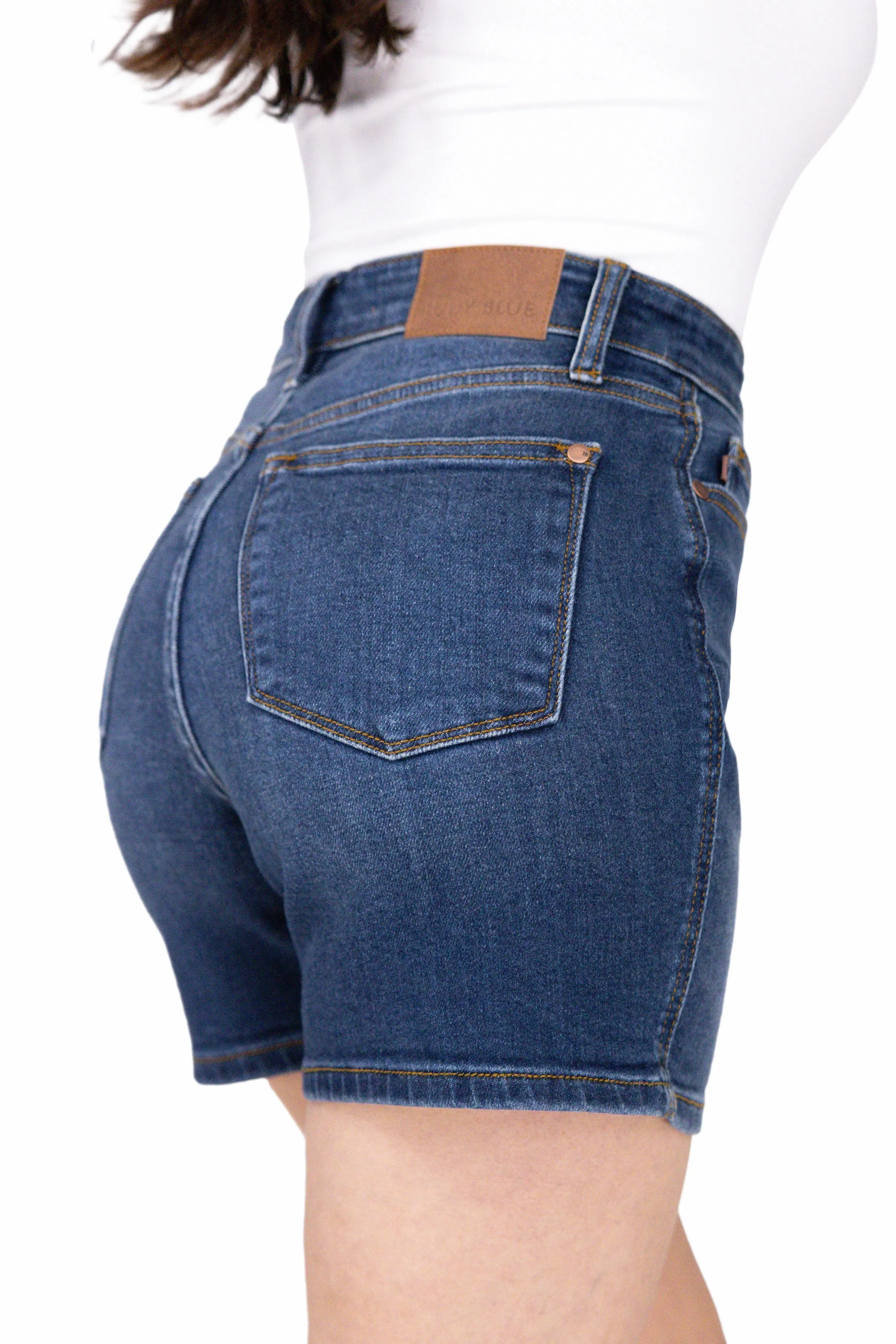 The Sutton von Judy Blue: High-Rise Denim Shorts mit Doppelknopf für Väter *Endverkauf*