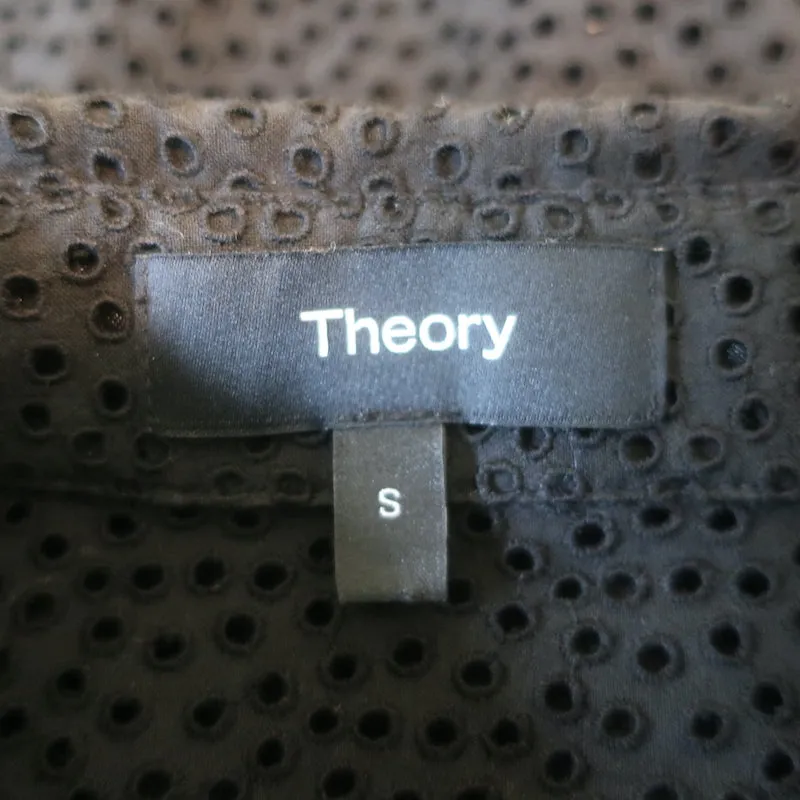 Theory Nova Bluse mit Lochstickerei und Rüschen in Schwarz Größe S Knopfleiste