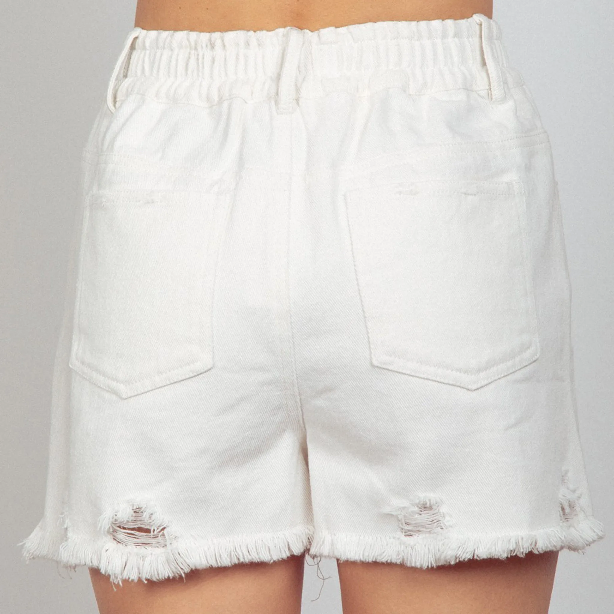 Very G Damen Weiße High-Waist Plissee Shorts
