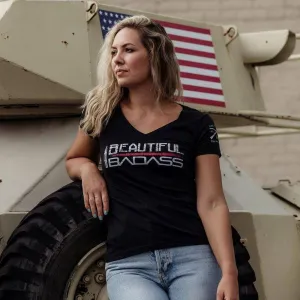 Frauen Schickes Badass V-Ausschnitt T-Shirt - Schwarz